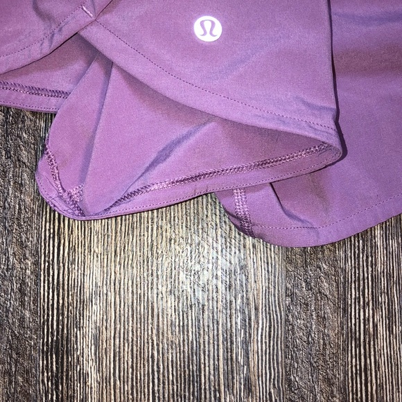 [SOLD] Lululemon Speed Up Short *Long 4"- size 4 tall - Picture 3 of 7